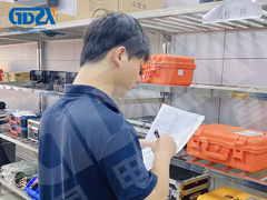 Services de maintenance et d'entretien des équipements